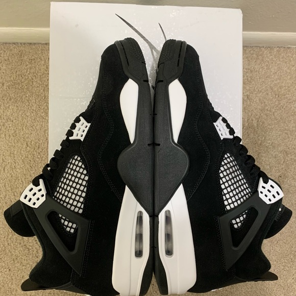 Jordan Retro 4 White Thunder Size 12 Style #FQ8138-001 - Picture 5 of 14